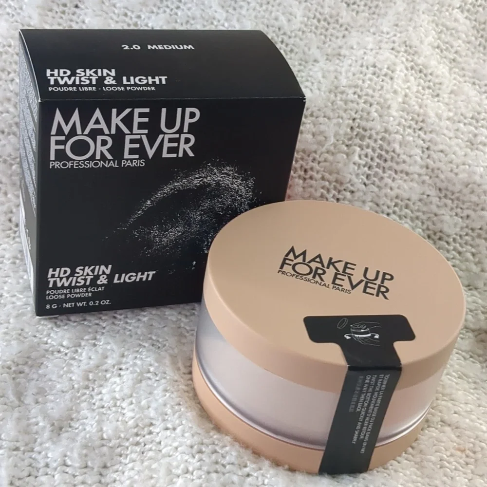 Makeup Forever HD Skin Twist & Light Powder in 2.0 Medium, 8g/0.20oz